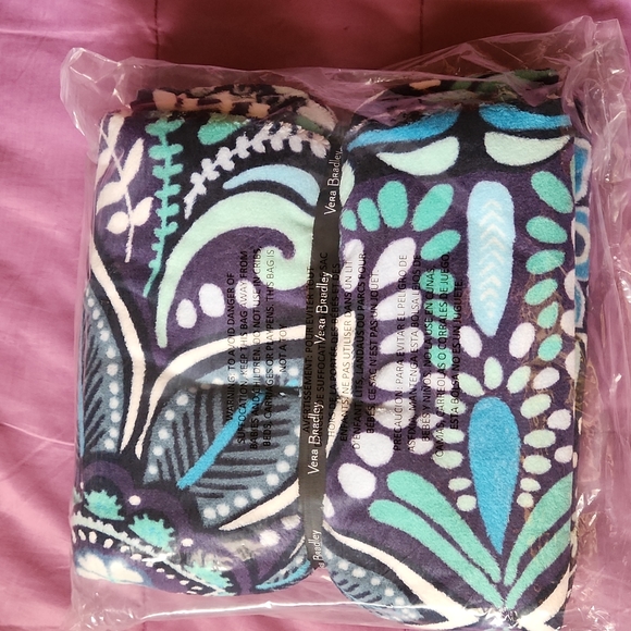 Vera Bradley Throw Blanket - Picture 2 of 5